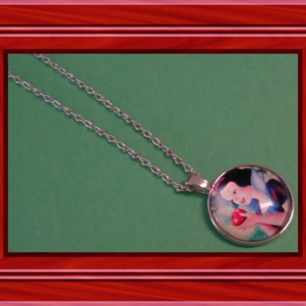 Silver Tone Snow White Theme Necklace For Girls